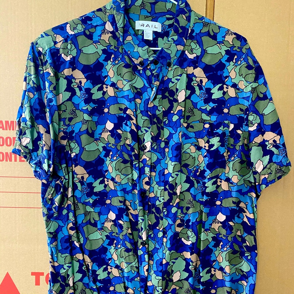 Gorgeous and soft colourful button down by Rail